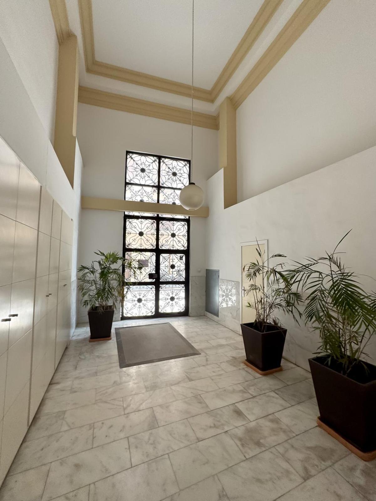 Nest Silence Apartment Valencia Exterior photo